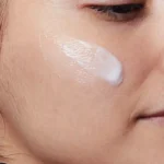 بافت و تکسچر لوسیون مرطوب کننده 24 ساعته سراوی